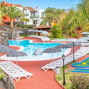apartamentos-oasis-san-antonio.in-canary-islands.com/